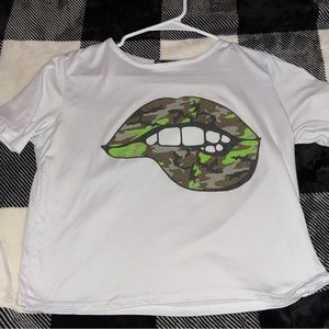 White crop top never worn size M